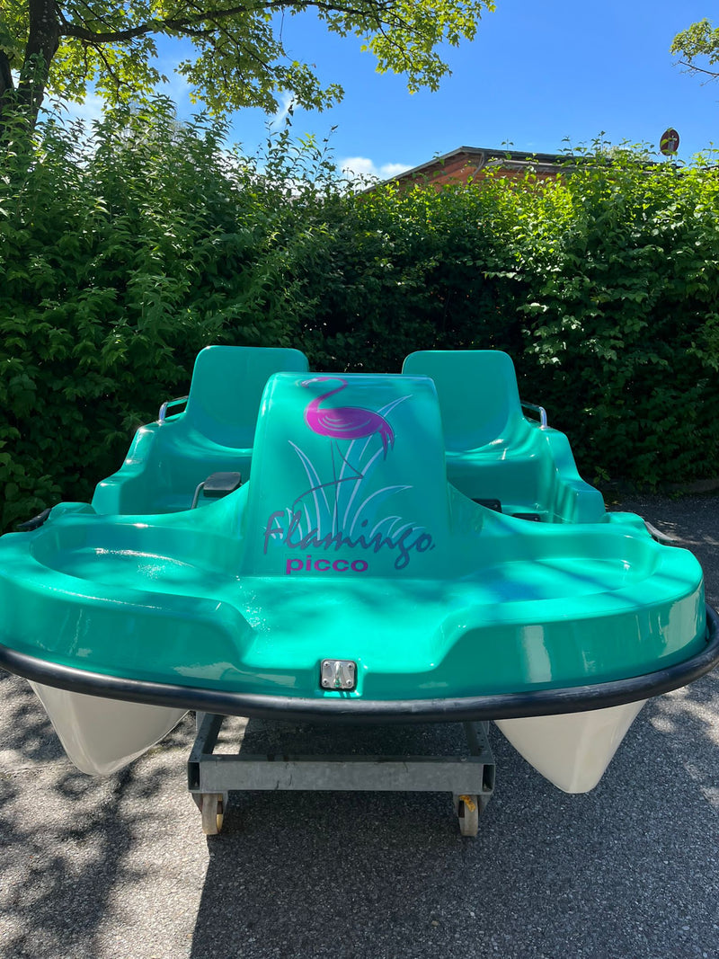 Bavaria Tretboot Flamingo Picco, Austellungsboot